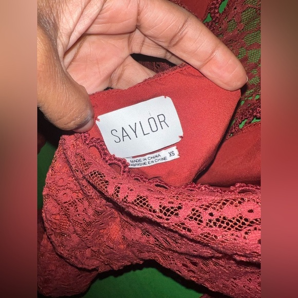 Saylor Celia Elegant Burgundy Lace Dress size XS - Picture 7 of 11